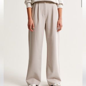 Abercrombie Tailored Pant in Light Taupe